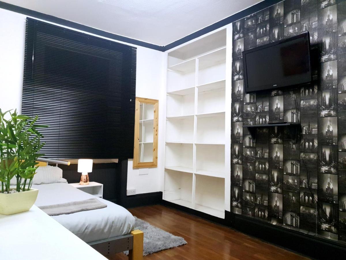 Hotel Townhouse 105 Huddersfield Zewnętrze zdjęcie